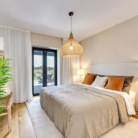 Renovated 4bdrm Luxury - Frontline Golf * Эстепона