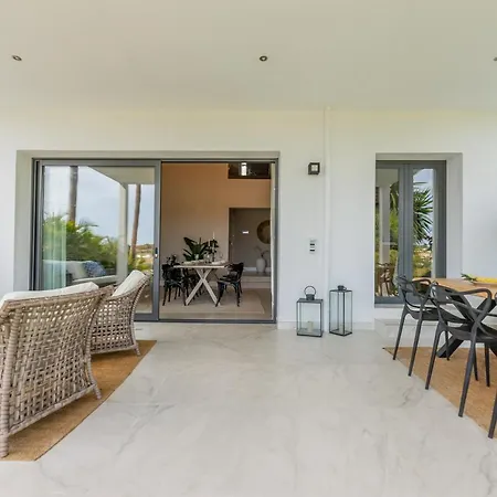 Renovated 4bdrm Luxury - Frontline Golf * Естепона