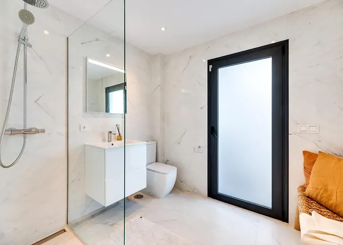 Renovated 4bdrm Luxury - Frontline Golf * Естепона