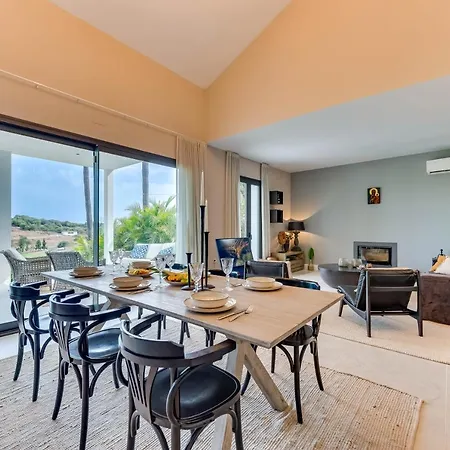 Renovated 4bdrm Luxury - Frontline Golf * Estepona