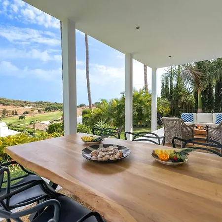Apartment Renovated 4bdrm Luxury - Frontline Golf