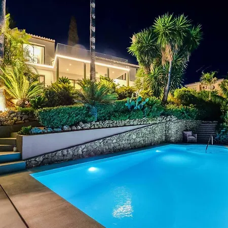 Renovated 4bdrm Luxury - Frontline Golf Apartment Estepona