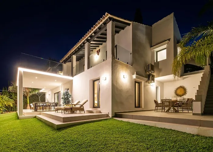 Renovated 4bdrm Luxury - Frontline Golf *