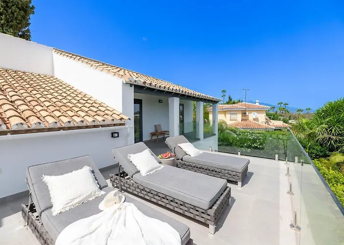 Renovated 4bdrm Luxury - Frontline Golf *