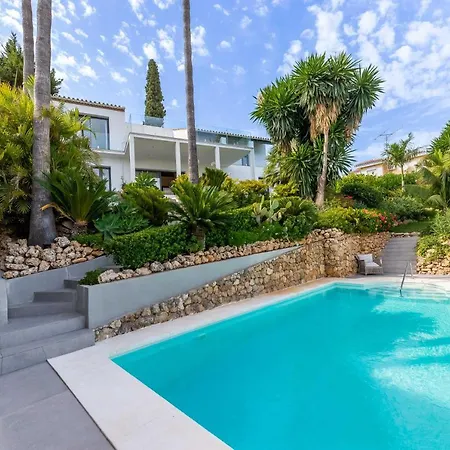 Renovated 4bdrm Luxury - Frontline Golf Апартаменти *