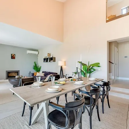 Renovated 4bdrm Luxury - Frontline Golf