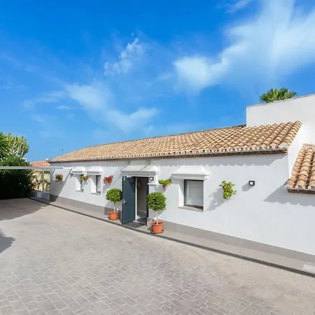 Renovated 4bdrm Luxury - Frontline Golf