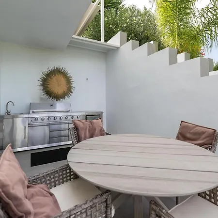 Renovated 4bdrm Luxury - Frontline Golf Daire *