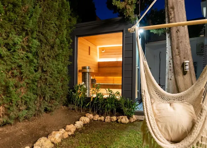 Renovated 4bdrm Luxury - Frontline Golf *