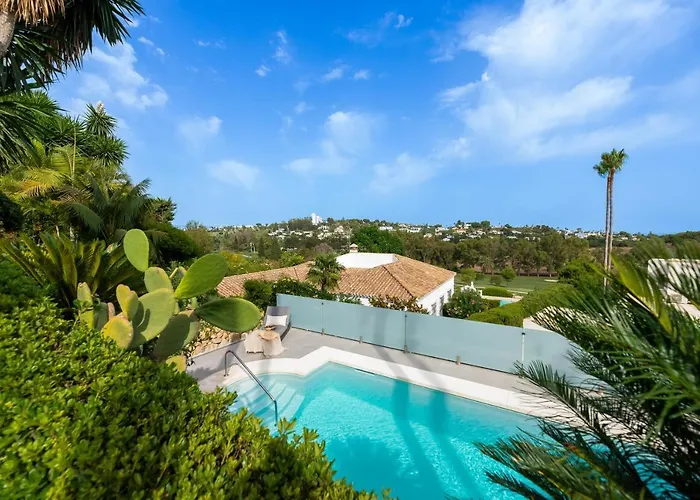 Renovated 4bdrm Luxury - Frontline Golf Apartment Estepona